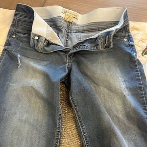 New without tags Democracy jean’s. Size 14. Gently distressed
